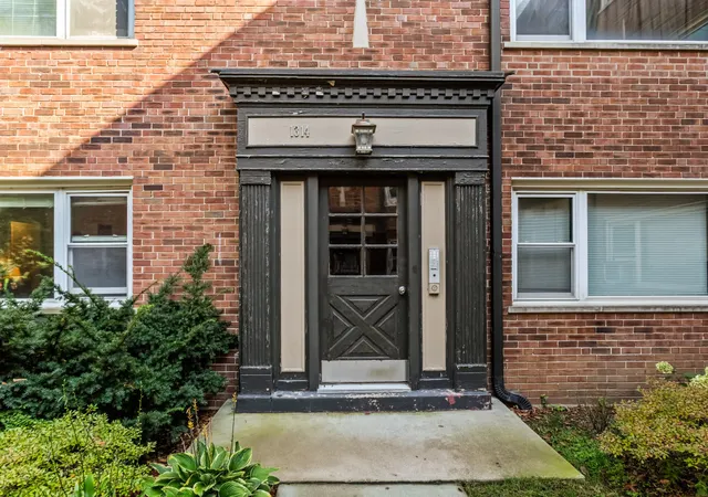 Photo 2 of Condo for sale at 1314 Central St #1N, Evanston, IL 60201 | MLS# 12793056 | Listing updated on 2026-10-27