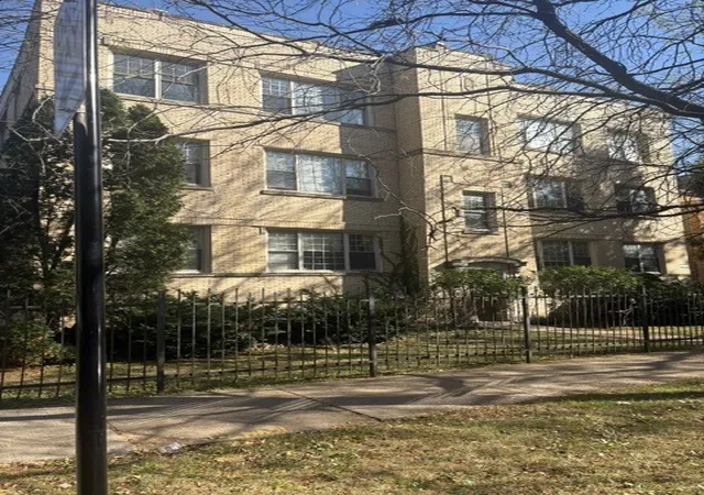 Condo for sale at 6257 N Mozart St #3, Chicago, IL 60659 | MLS# 12793067