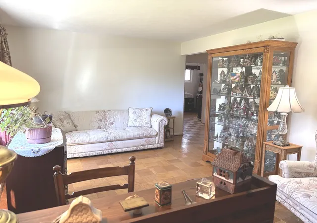 Photo 4 of Single family home for sale at 8303 N Washington St, Niles, IL 60714 | MLS# 12793074 | Listing updated on 2026-10-29