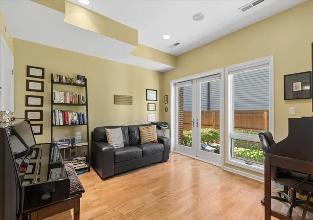 Photo 4 of Townhouse for sale at 1742 W Diversey Pkwy #3, Chicago, IL 60614 | MLS# 12793076 | Listing updated on 2026-10-23