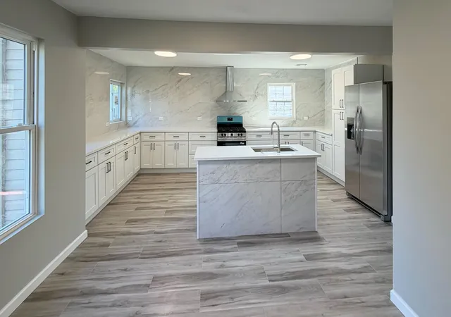 Photo 1 of Single family home for sale at 325 E Lake Shore Dr, Round Lake Park, IL 60073 | MLS# 12793077 | Listing updated on 2026-10-29