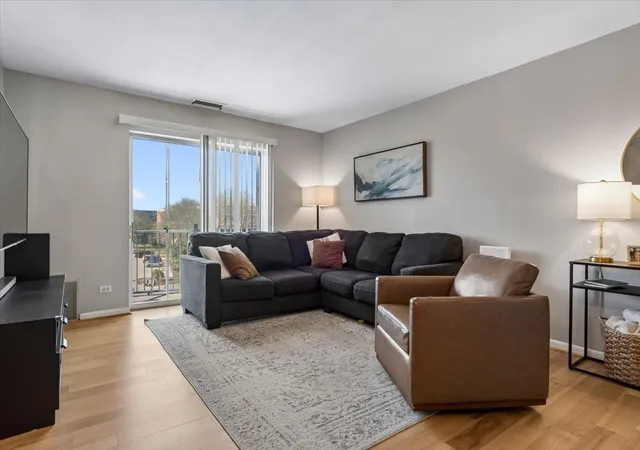 Photo 4 of Condo for sale at 2201 S Grace St #507, Lombard, IL 60148 | MLS# 12793079 | Listing updated on 2026-10-30