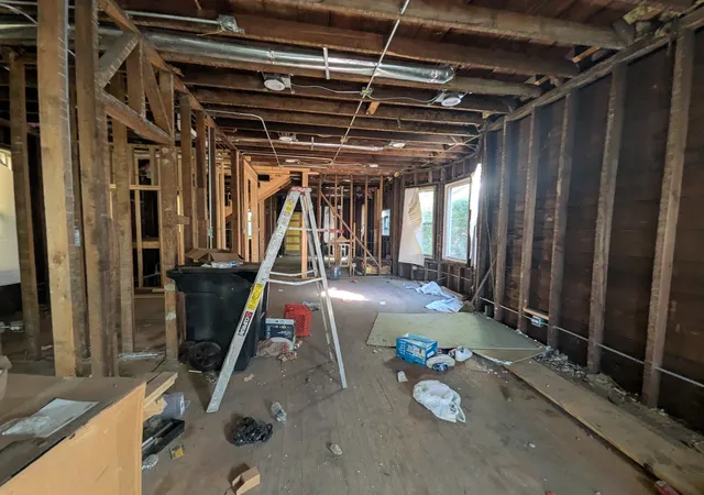 Photo 4 of Single family home for sale at 7829 S Marquette Ave, Chicago, IL 60649 | MLS# 12793089 | Listing updated on 2026-10-29