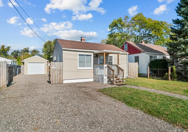 Photo 1 of Single family home for sale at 414 Old Harlem Rd, Machesney Park, IL 61115 | MLS# 12793090 | Listing updated on 2026-10-28