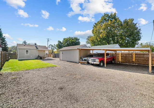 Photo 2 of Single family home for sale at 414 Old Harlem Rd, Machesney Park, IL 61115 | MLS# 12793090 | Listing updated on 2026-10-28