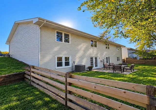 Photo 3 of Multi family home for sale at 5426 Midvale Dr, Rockford, IL 61108 | MLS# 12793091 | Listing updated on 2026-10-28