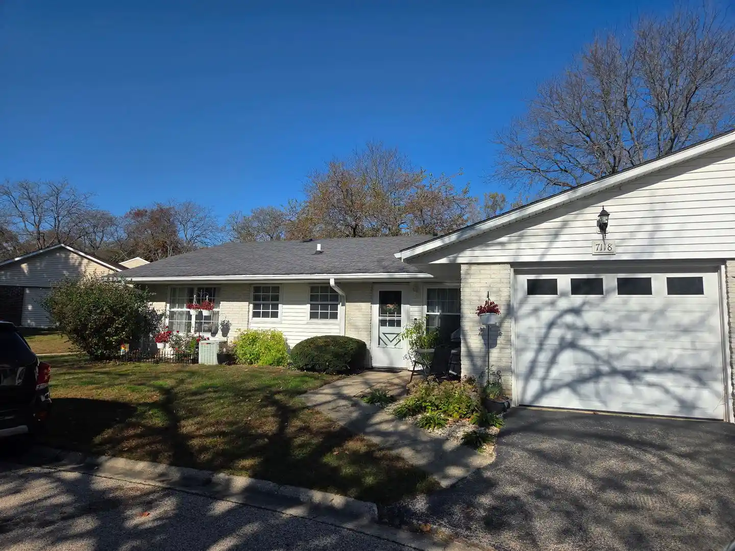 Listing Photo 1 - Condo for sale in 7118 Lexington Ln located at 7118 Lexington Ln, Fox Lake, IL 60020 - Unit #180
