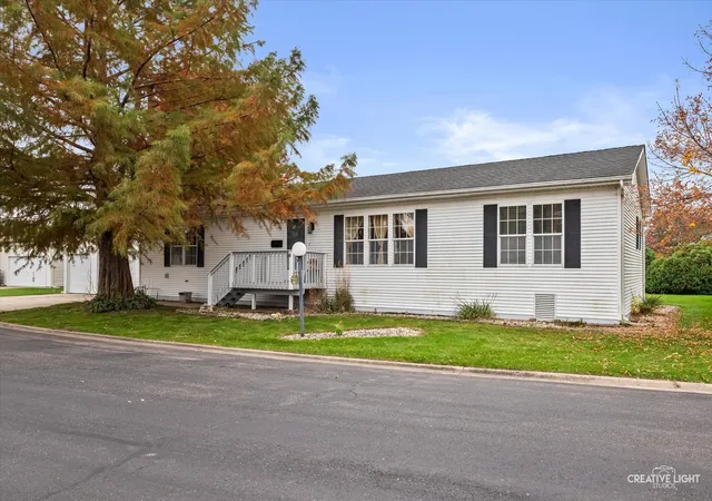 Photo 2 of Manufactured home for sale at 231 Meadowlark Ln, Sandwich, IL 60548 | MLS# 12793130 | Listing updated on 2026-10-27