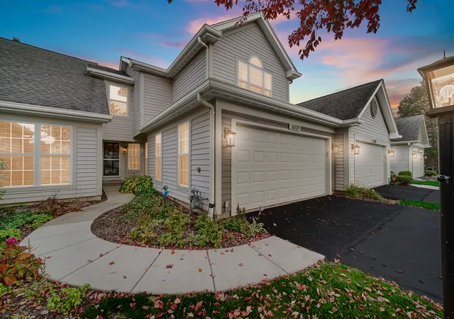 Townhouse for sale at 36129 N Springbrook Ln, Gurnee, IL 60031 | MLS# 12793133