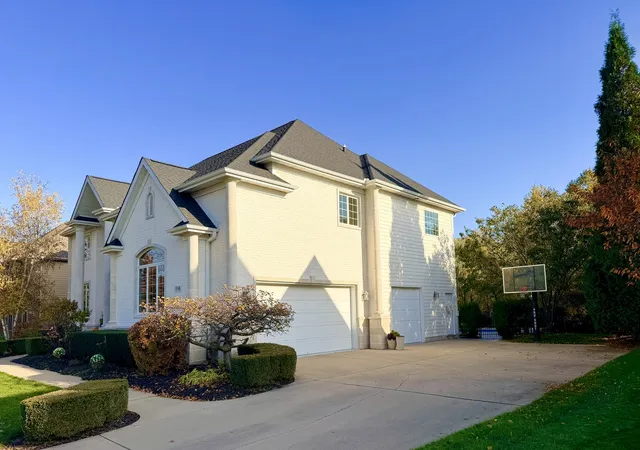 Photo 4 of Single family home for sale at 550 Viking Dr, Sycamore, IL 60178 | MLS# 12793144 | Listing updated on 2026-10-30