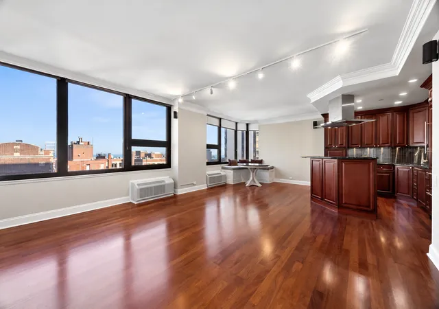 Photo 4 of Condo for sale at 221 E Walton Pl #14B, Chicago, IL 60611 | MLS# 12793155 | Listing updated on 2026-10-27