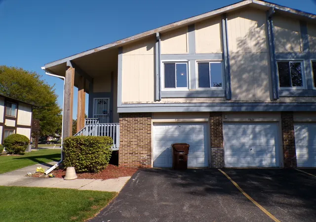 Listing Photo 1 - Condo for sale in building located at 776 Sunset Ct, University Park, IL 60484 - Unit #1