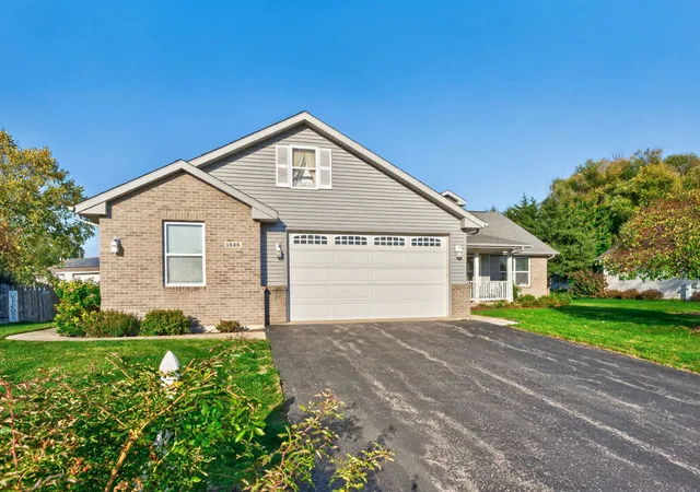 Photo 2 of Single family home for sale at 1535 Westmont Dr, Byron, IL 61010 | MLS# 12793158 | Listing updated on 2026-10-28