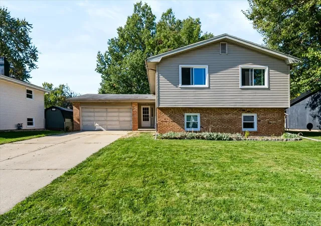 Single family home for sale at 107 S Bayberry Ct, Bloomington, IL 61704 | MLS# 12793166