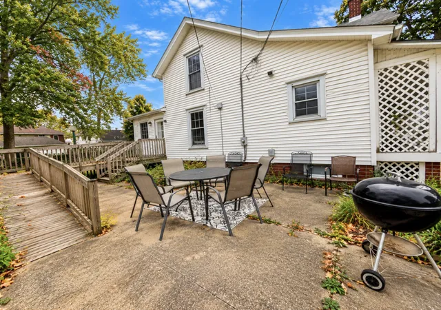 Photo 3 of Single family home for sale at 311 W White St, Champaign, IL 61820 | MLS# 12793176 | Listing updated on 2026-10-28