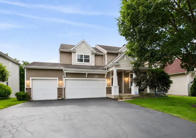 Photo 1 of Single family home for sale at 1009 Grove Ln, Lombard, IL 60148 | MLS# 12793202 | Listing updated on 2026-10-27