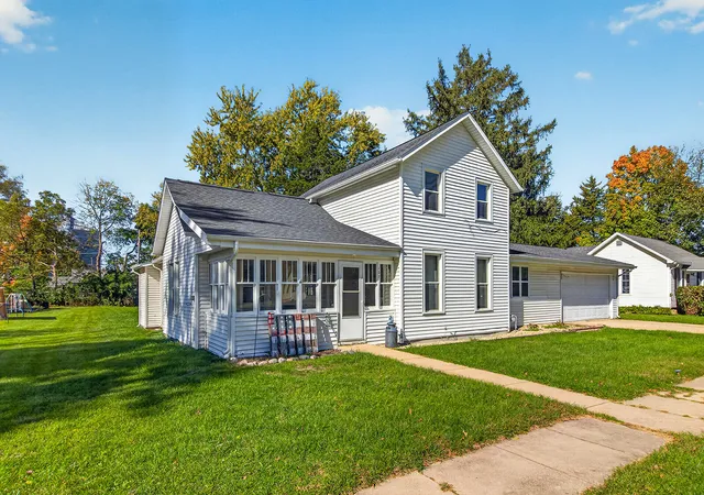 Photo 1 of Single family home for sale at 132 Walnut St, Stillman Valley, IL 61084 | MLS# 12793209 | Listing updated on 2026-10-24