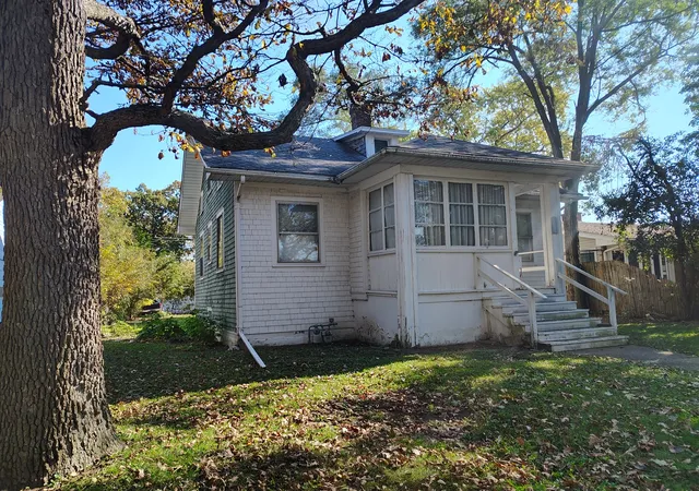 Single family home for sale at 1323 N Linden Ave, Waukegan, IL 60085 | MLS# 12793227