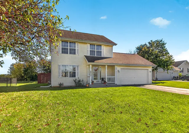 Photo 2 of Single family home for sale at 5033 Elmgate Dr, Rockford, IL 61101 | MLS# 12793230 | Listing updated on 2026-10-23