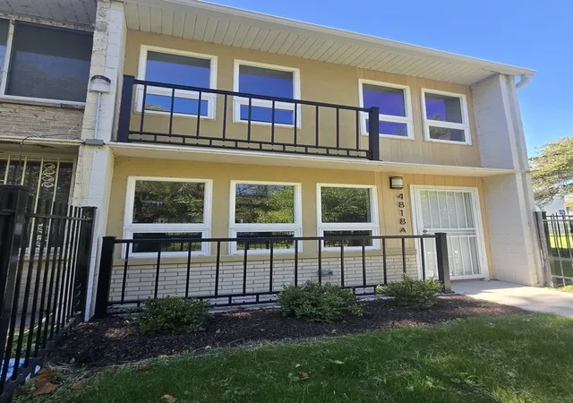 Townhouse for sale at 4818 S Drexel Blvd #A, Chicago, IL 60615 | MLS# 12793251
