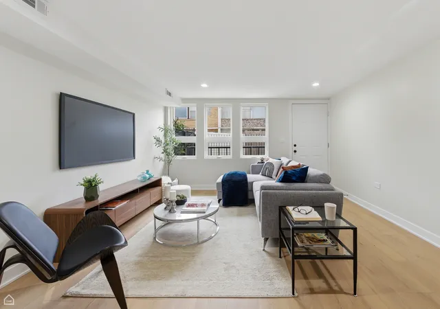Photo 2 of Townhouse for sale at 4818 S Drexel Blvd #A, Chicago, IL 60615 | MLS# 12793251 | Listing updated on 2026-10-27