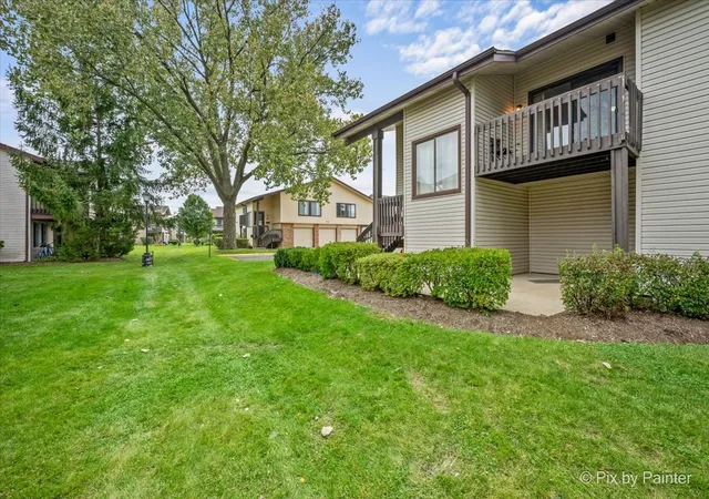 Listing Photo 5 - Condo for sale in building located at 7532 Bristol Ln, Hanover Park, IL 60133 - Unit #1