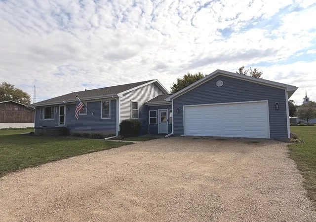 Photo 2 of Single family home for sale at 407 W Santee St, Sublette, IL 61367 | MLS# 12793258 | Listing updated on 2026-10-24