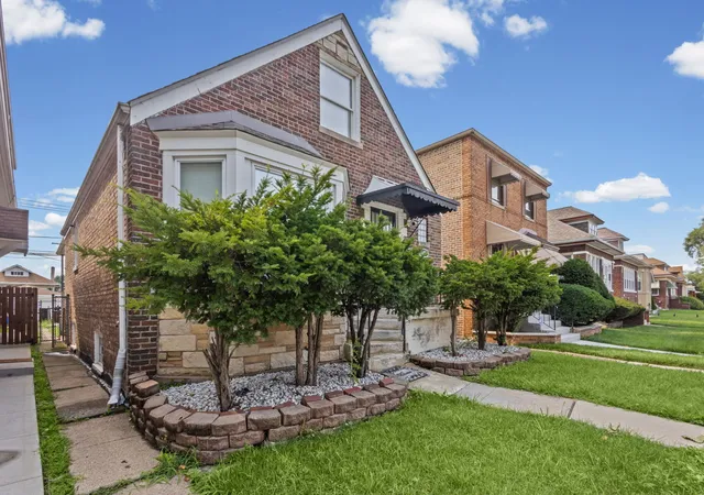Photo 1 of Single family home for sale at 8340 S Yates Blvd, Chicago, IL 60617 | MLS# 12793281 | Listing updated on 2026-10-24