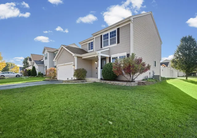 Photo 1 of Single family home for sale at 5020 Thistle Ln, Lake In The Hills, IL 60156 | MLS# 12793282 | Listing updated on 2026-10-30