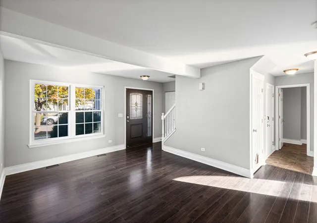 Photo 3 of Single family home for sale at 5020 Thistle Ln, Lake In The Hills, IL 60156 | MLS# 12793282 | Listing updated on 2026-10-30