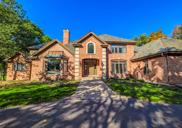 Single family home for sale at 20 Hidden Brk Dr, North Barrington, IL 60010 | MLS# 12793288