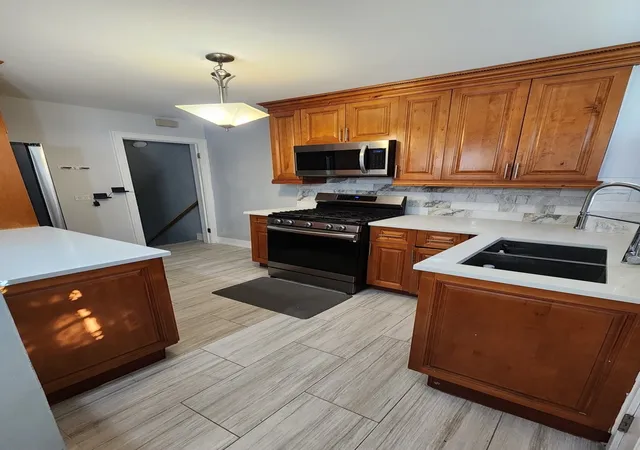 Photo 3 of Townhouse for sale at 1424 N Harlem Ave #D, River Forest, IL 60305 | MLS# 12793293 | Listing updated on 2026-10-27