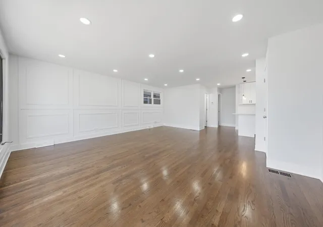 Photo 1 of Single family home for sale at 4812 S Leclaire Ave, Chicago, IL 60638 | MLS# 12793295 | Listing updated on 2026-10-24