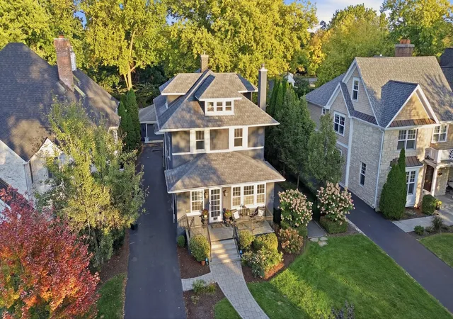 Photo 1 of Single family home for sale at 211 N Vine St, Hinsdale, IL 60521 | MLS# 12793307 | Listing updated on 2026-10-28