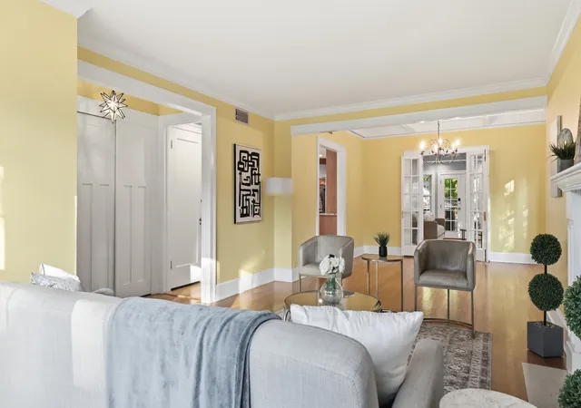 Photo 3 of Single family home for sale at 211 N Vine St, Hinsdale, IL 60521 | MLS# 12793307 | Listing updated on 2026-10-28