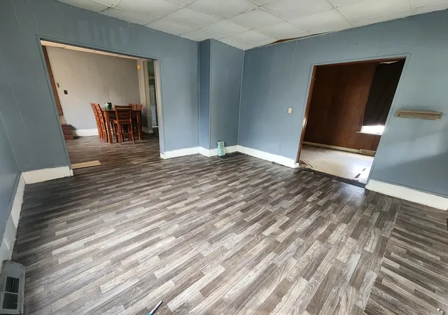 Photo 4 of Single family home for sale at 823 E Market St, Bloomington, IL 61701 | MLS# 12793312 | Listing updated on 2026-10-26