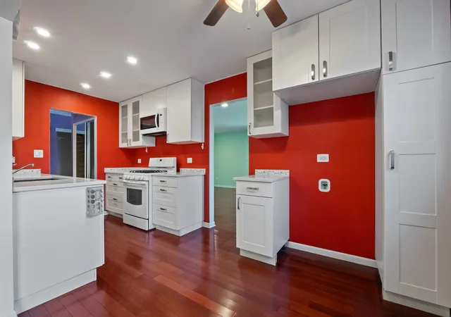 Photo 2 of Single family home for sale at 141 Lawton Ln, Bolingbrook, IL 60440 | MLS# 12793313 | Listing updated on 2026-10-29