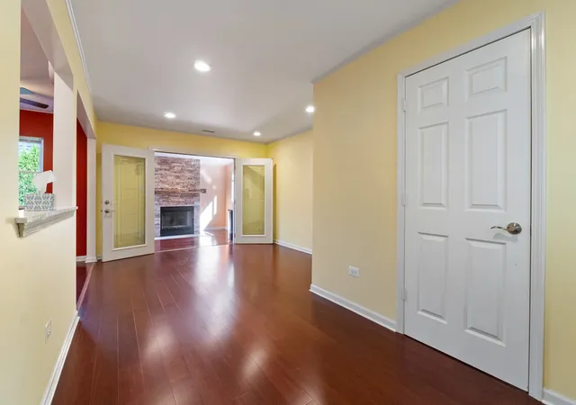 Photo 3 of Single family home for sale at 141 Lawton Ln, Bolingbrook, IL 60440 | MLS# 12793313 | Listing updated on 2026-10-29