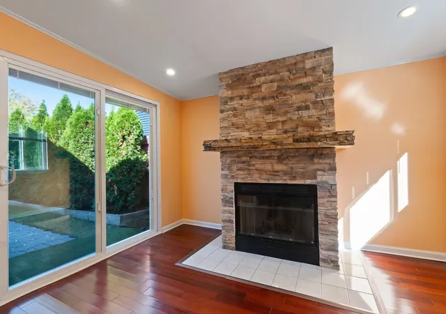 Photo 4 of Single family home for sale at 141 Lawton Ln, Bolingbrook, IL 60440 | MLS# 12793313 | Listing updated on 2026-10-29