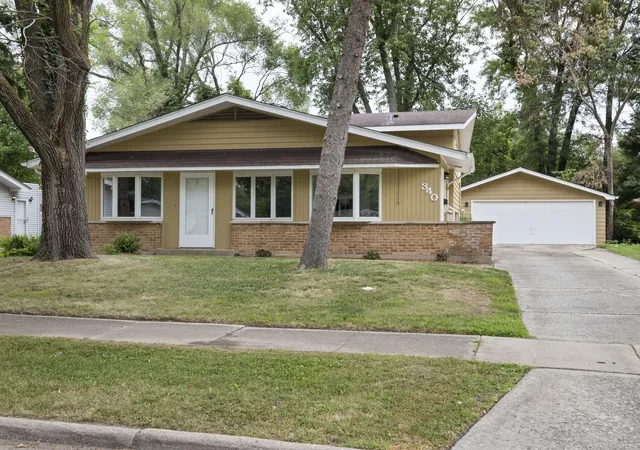 Photo 1 of Single family home for sale at 340 Winnebago St, Park Forest, IL 60466 | MLS# 12793315 | Listing updated on 2026-10-29