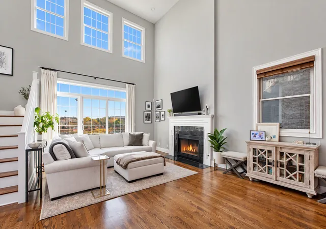 Photo 3 of Condo for sale at 1652 W Augusta Blvd #3W, Chicago, IL 60622 | MLS# 12793331 | Listing updated on 2026-10-28