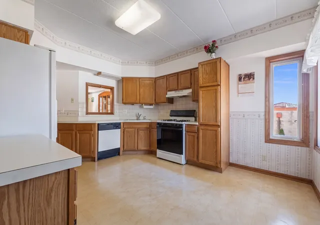 Listing Photo 1 - Condo for sale in building located at 9428 S 77Th Ct, Hickory Hills, IL 60457 - Unit #2A