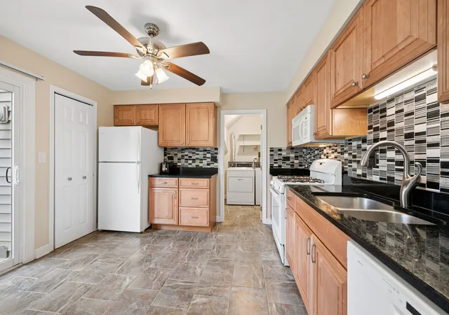 Photo 2 of Condo for sale at 225 Winding Oak Ln #225, Buffalo Grove, IL 60089 | MLS# 12793341 | Listing updated on 2026-10-28