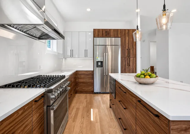Photo 3 of Single family home for sale at 1012 E 41st Street, Chicago, IL 60653 | MLS# 12793342 | Listing updated on 2026-10-30