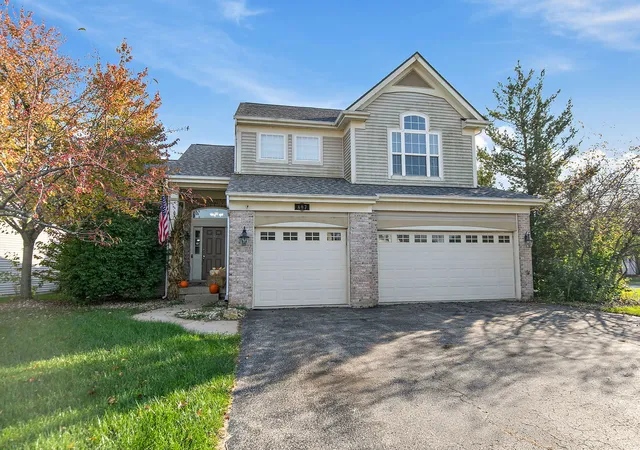 Photo 1 of Single family home for sale at 807 Park Ave, Lake Villa, IL 60046 | MLS# 12793352 | Listing updated on 2026-10-24