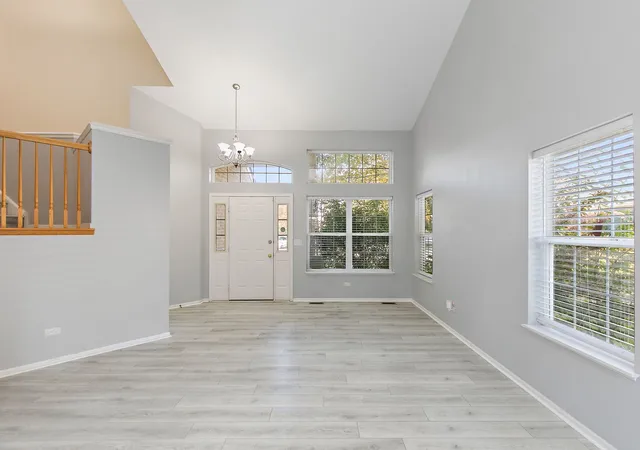Photo 4 of Single family home for sale at 807 Park Ave, Lake Villa, IL 60046 | MLS# 12793352 | Listing updated on 2026-10-24