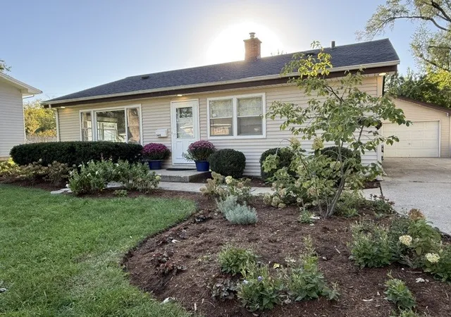 Photo 2 of Single family home for sale at 1445 N Webster St, Naperville, IL 60563 | MLS# 12793356 | Listing updated on 2026-10-30