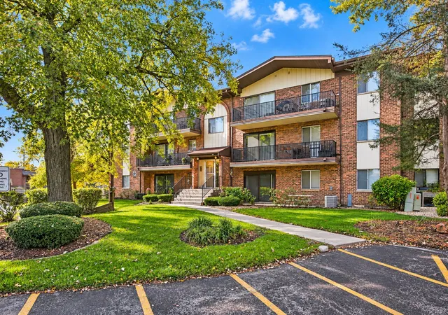 Condo for sale at 5225 James Ln #1405, Crestwood, IL 60418 | MLS# 12793358