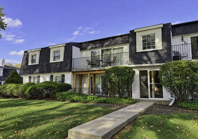 Condo for sale at 1125 Royal St George Dr #108, Naperville, IL 60563 | MLS# 12793361