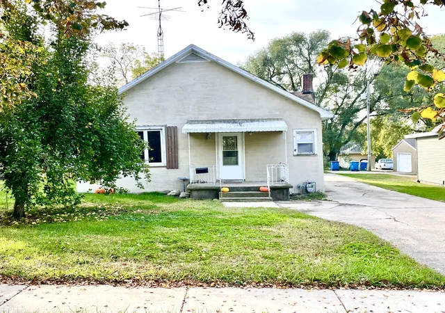 Single family home for sale at 315 E Devlin St, Spring Valley, IL 61362 | MLS# 12793367